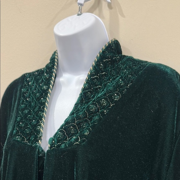 Adonna Elegant Dark Green Velvet Robe- large - Picture 4 of 7